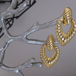 Vintage Joan Rivers Signed Gold Tone Door Knocker Clip Earrings